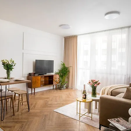 Lejlighed Family & Friends 2-bedrooms & Living Room,10 Min From Centre Metro