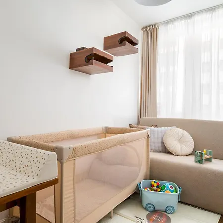Lejlighed Family & Friends 2-bedrooms & Living Room,10 Min From Centre Metro