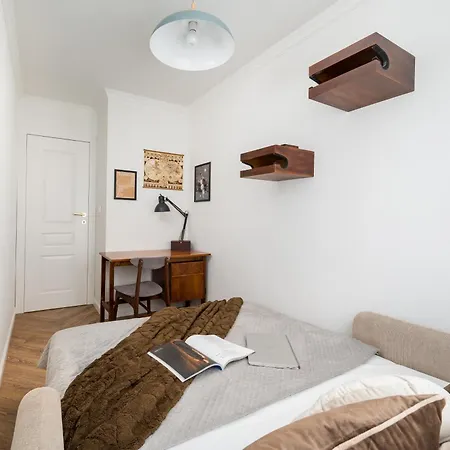 Family & Friends 2-bedrooms & Living Room,10 Min From Centre Metro * Warszawa